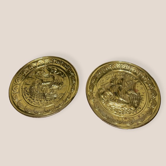Vintage Accents 2 Vintage Brass Nautical Plates Vintage Hammered 3d